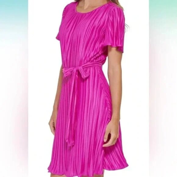 DKNY NWT Bright Pink Fuchsia Short Sleeve Pleated Party Cocktail Dress - Picture 2 of 8
